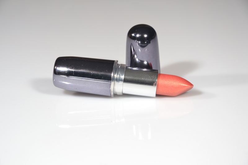 esthetique-VALDEBLORE-min_lipstick-273109